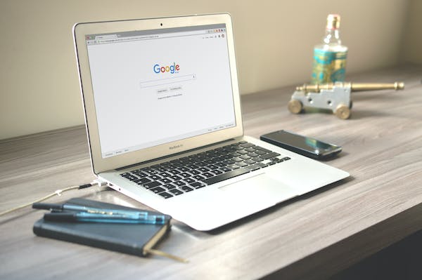 An online blog writing and SEO course so you can attract more clients to your business